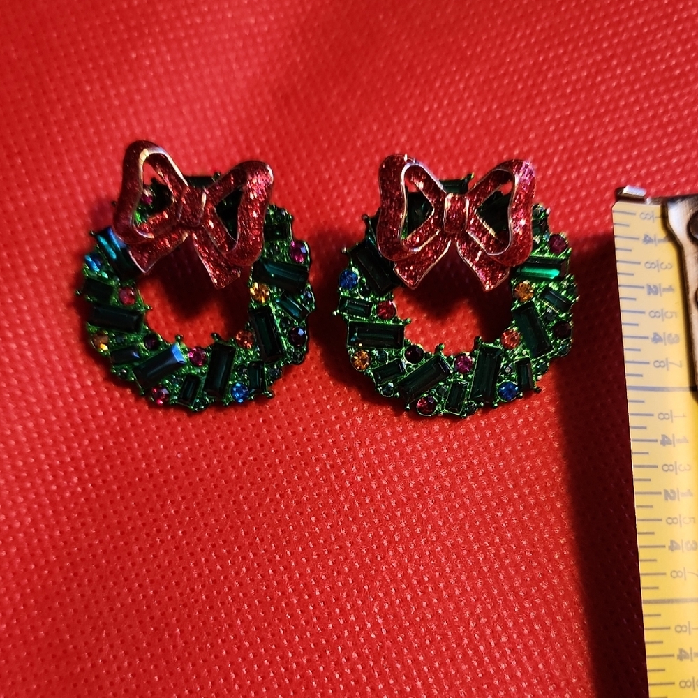 Festive Wreath Earrings with Red Bows